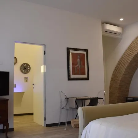 La Casa Nel Borgo Di Pierluigi Gonnella Frühstückspension Melfi