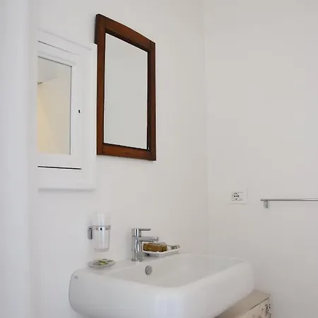 לינה וארוחת בוקר La Casa Nel Borgo Di Pierluigi Gonnella