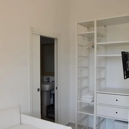 לינה וארוחת בוקר La Casa Nel Borgo Di Pierluigi Gonnella מלפי