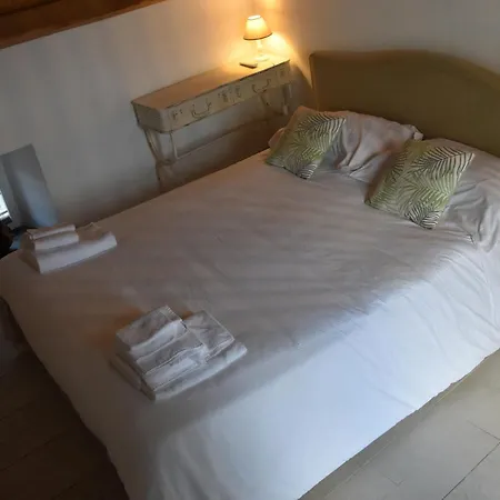 La Casa Nel Borgo Di Pierluigi Gonnella Frühstückspension Melfi